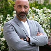 Futur chef de projet événementiel, je propose de vous former de À à Z. 15ans wedding Planner et formateur MMI Déco